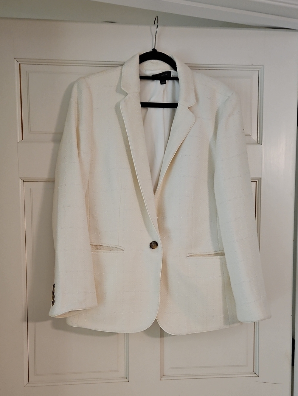 Ann Taylor Cream Textured Single-Button Blazer